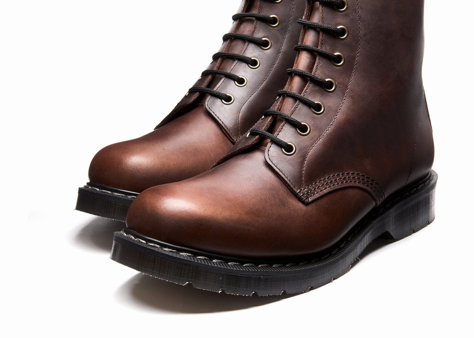 Solovair Gaucho Crazy Horse 8 Eye Donna Stivali Derby Marroni | S8-551-CH-G-030